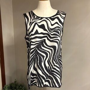 Vince Camuto Black and White Abstract zebra sleeveless tunicTank Top lightweight